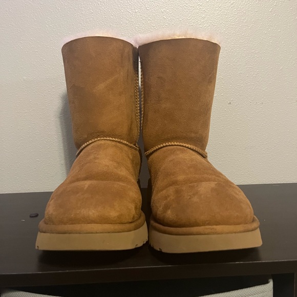 Only worn once or twice. I do not have the original box that they came in. - Picture 3 of 5